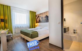 Lifehotel Vienna Airport 3*